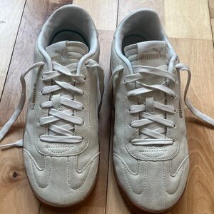Puma Off-White Suede Sneakers